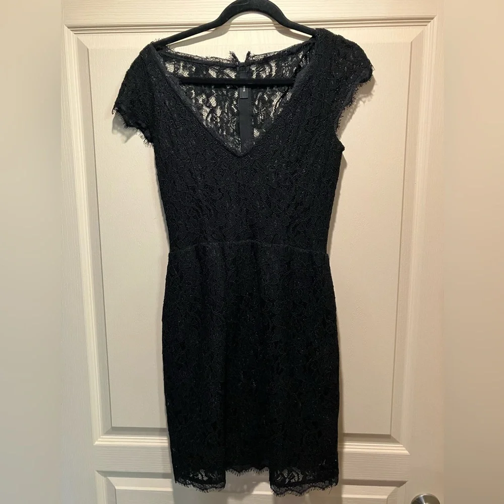 Babaton Aritzia Tobias Black Eyelash Lace V-Neck Sheath Mini Dress Size 4‎ - Picture 7 of 15